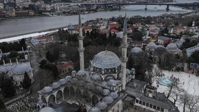 Osmanlı padişahlarının kılıç kuşandığı cami: Eyüp Sultan