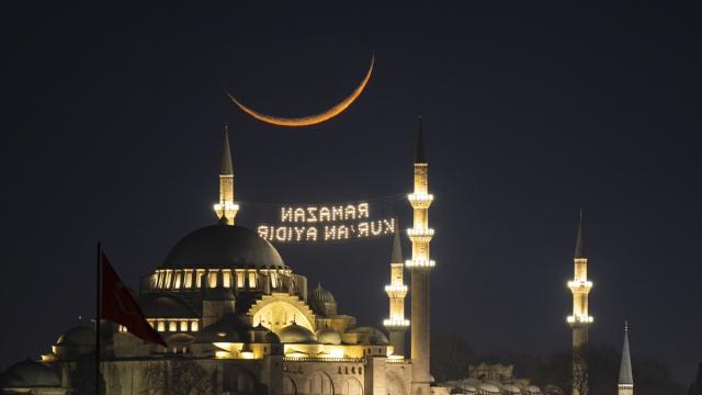 İstanbul'da ramazan ayı hilali