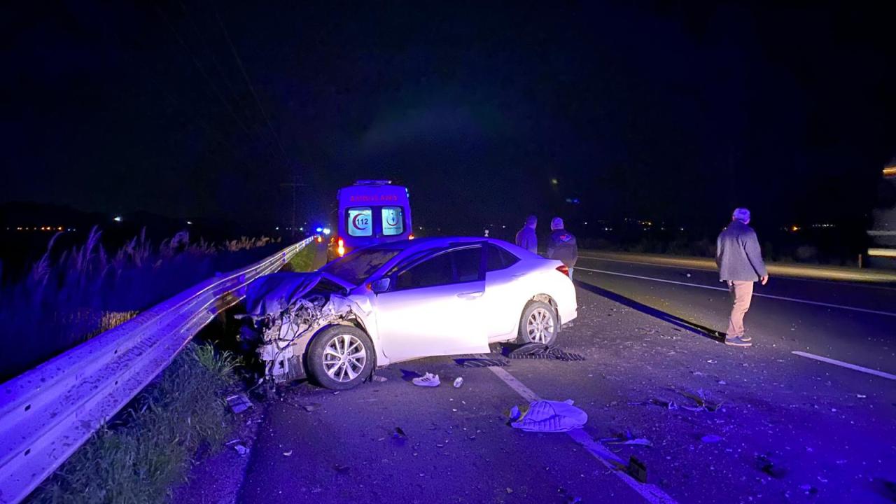 Adana'da feci kaza: Traktör ikiye bölündü: 6 yaralı