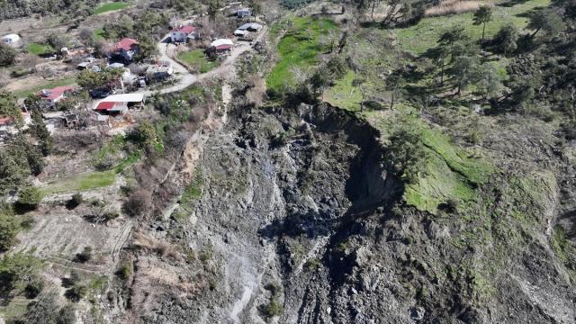 Muğla'da heyelan yaşanan alan havadan görüntülendi