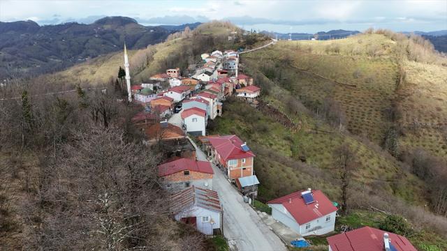Ordu ile Samsun sınırındaki cadde üzerinde oturanlar oruçlarını aynı anda açtı
