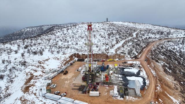 Kar kalınlığının 2,5 metreyi bulduğu Gabar'da petrol üretimi hız kesmeden sürüyor