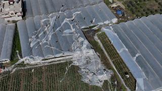 Mersin'de şiddetli rüzgardan zarar gören seralarda hasar tespit çalışması başlatıldı