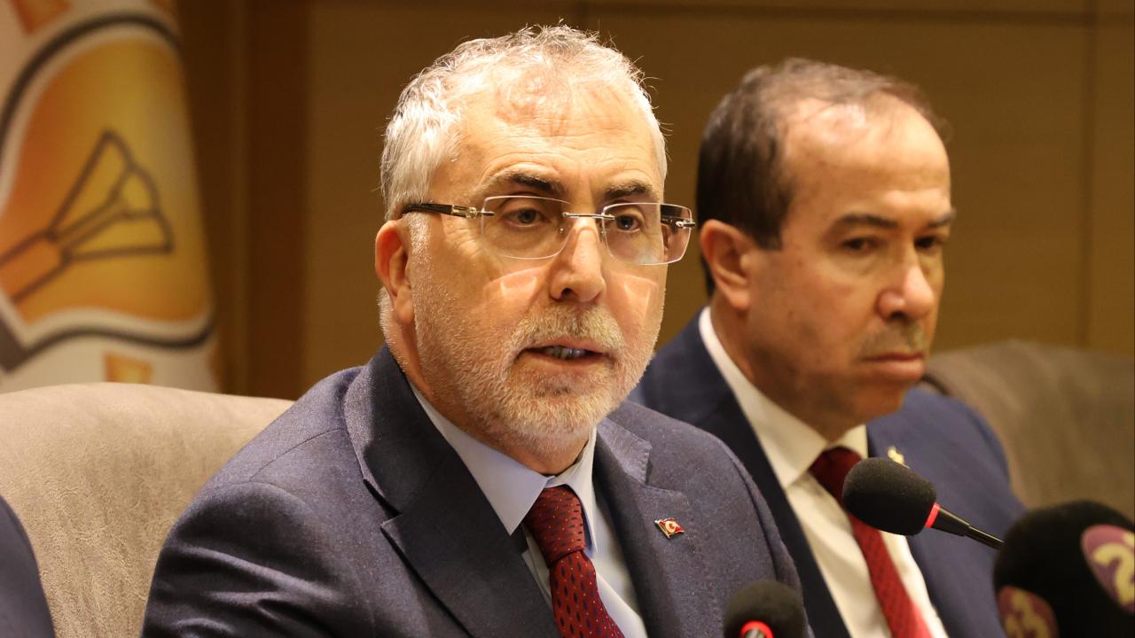 Bakan Işıkhan: Deprem bölgesinde istihdamı ayağa kaldırmak için birçok faaliyet gerçekleştirdik