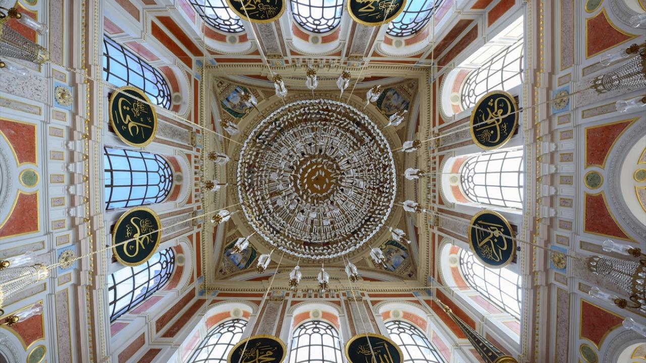 "İstanbul`un incisi diyebileceğimiz yapılardan bir tanesidir"