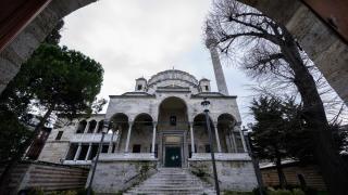 Osmanlı'nın barok üslubu ve geleneksel mimarinin buluştuğu 'Ayazma Camii'