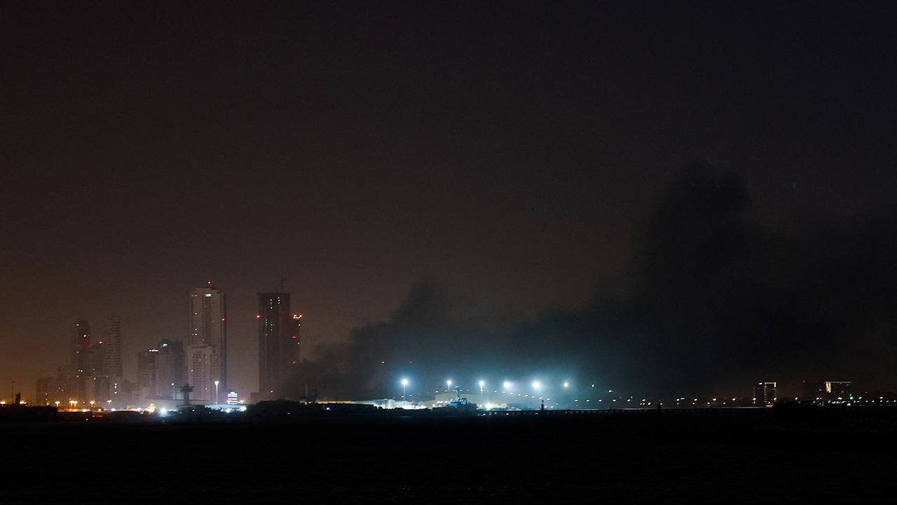 İsrail ordusu, Lübnan’ın başkenti Beyrut’ta Hizbullah’a bağlı bir televizyon kanalı binasını vurdu