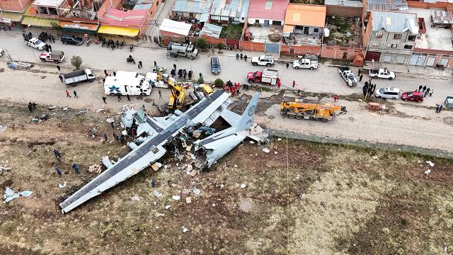 Bolivya'da Askeri Kargo Uçağı Düşmesi Sonucu Ölü Sayısı 22'ye Yükseldi