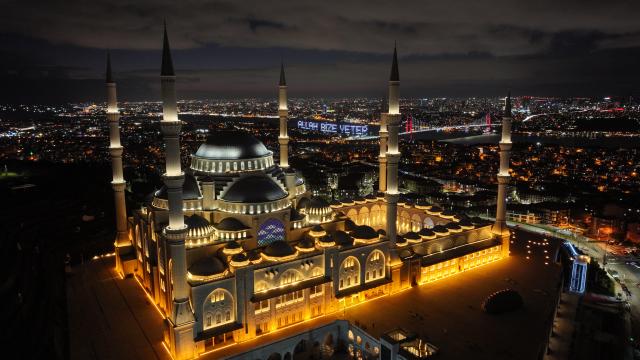 Büyük Çamlıca Camii havadan görüntülendi