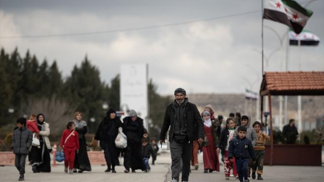 Suriye ile Lübnan arasındaki Cdeydet Yabus Sınır Kapısı kısa süreliğine kapandı