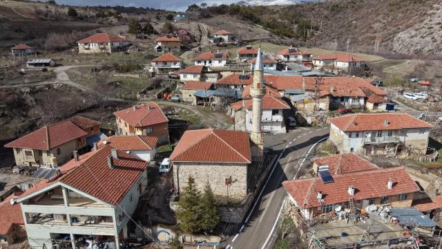 Çubuk'un tarihi camileri asırlara meydan okuyor