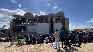 Gazze'de ramazan ayının ikinci cuma namazı kılındı