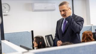 Bakan Fidan, Konsolosluk Çağrı Merkezi'ni ziyaret etti