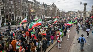Hollanda'da İran'a yönelik saldırılar protesto edildi