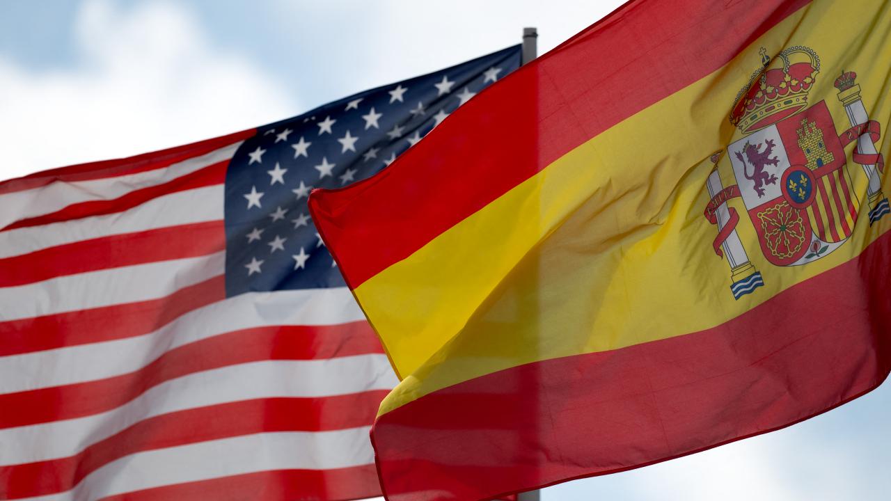 İspanya hükümeti, ticari ilişkileri keseceğini söyleyen ABD Başkanı Trump’ı eleştirdi