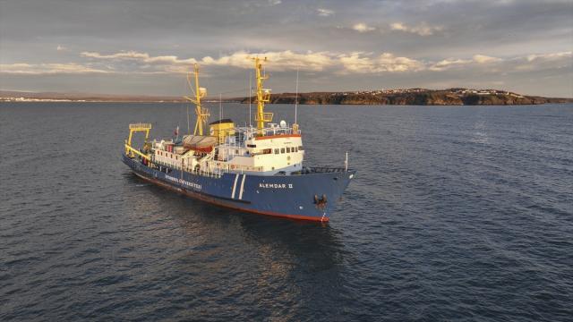 Karadeniz'de kirlilik ve iklim değişikliği etkilerine deniz seferli takip