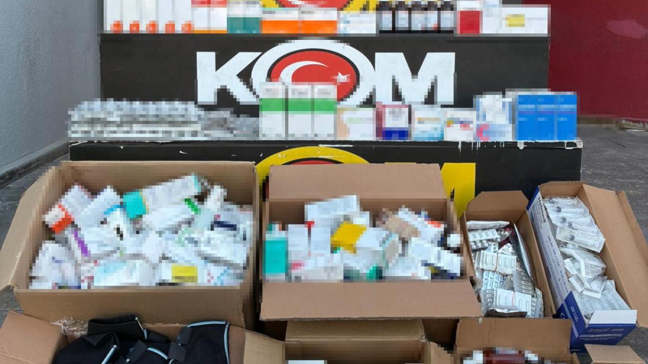 Adana’da 6 bin 247 ilaç ve 216 tıbbi cihaz ele geçirildi