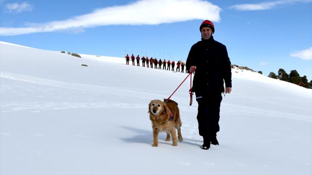 Kars'ta çığ tatbikatı yapıldı