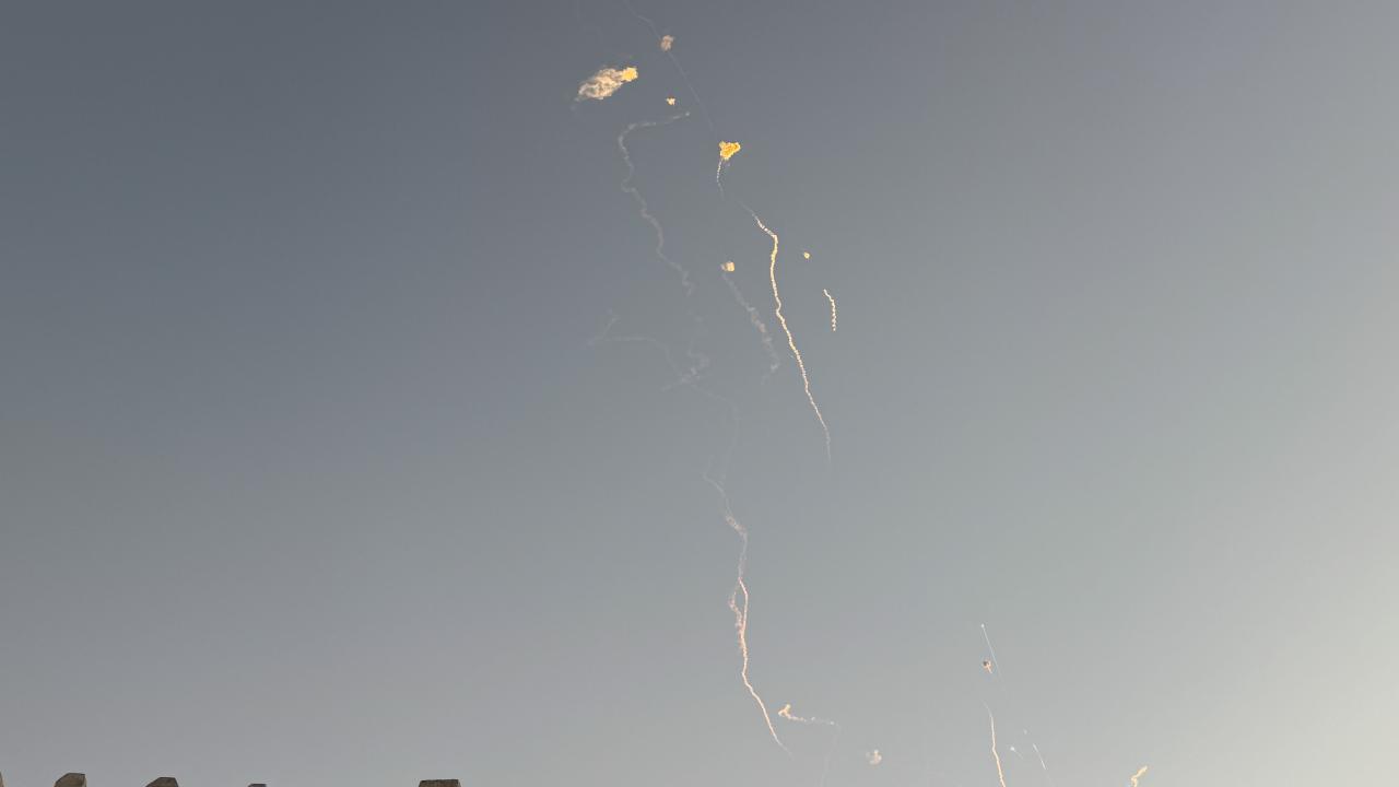 Katar ve BAE İran’dan fırlatılan balistik füzeleri engellediğini duyurdu