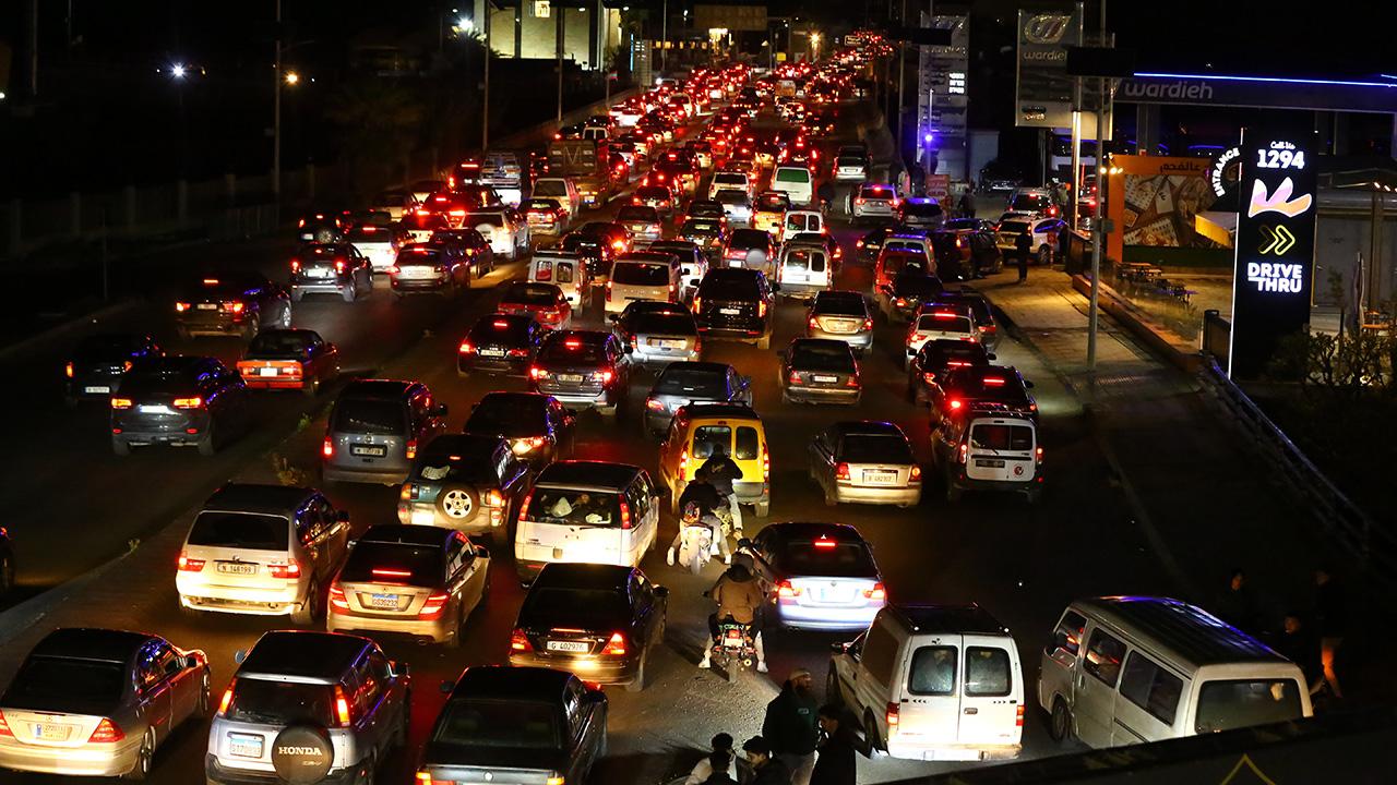 İsrailden Lübnanda tahliye çağrısı: Binlerce kişi göç yolunda