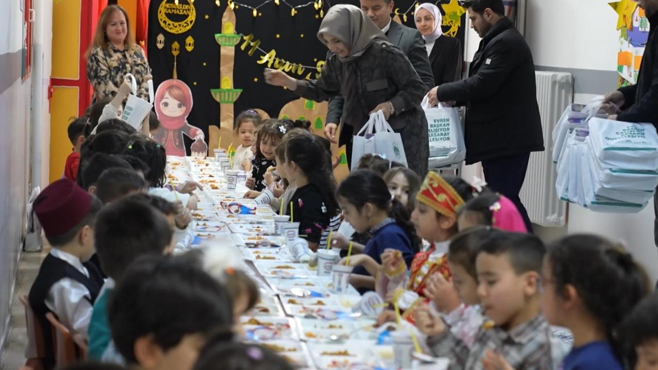 Aksaray'da çocuklara ilk oruç hediyesi