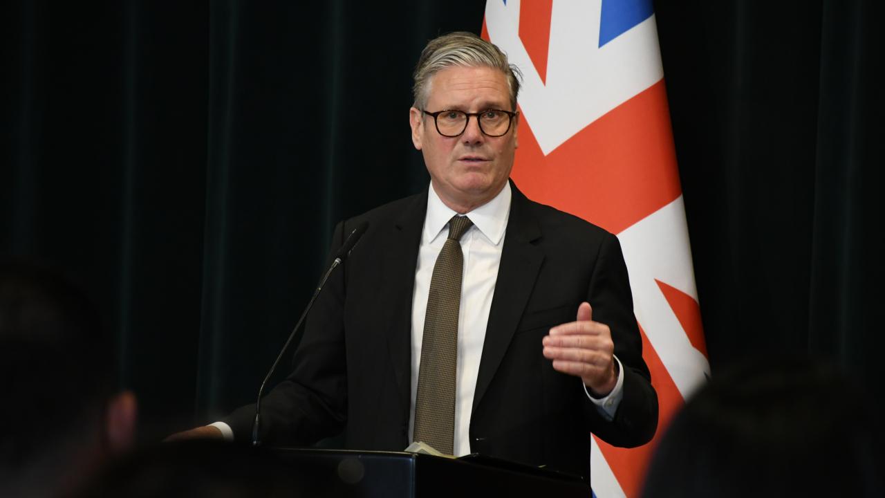 İngiltere, İran’ı vurmak için ABD’ye üslerini kullanma izni verdi