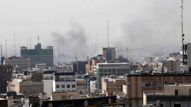 İran'da ABD ve İsrail'in Saldırıları Sonucu En Az 6 Sivil Hayatını Kaybetti