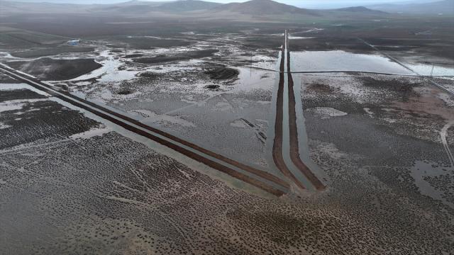 Tuzla Palas Gölü yağışlarla 41 yıl önceki havzasına yeniden kavuştu