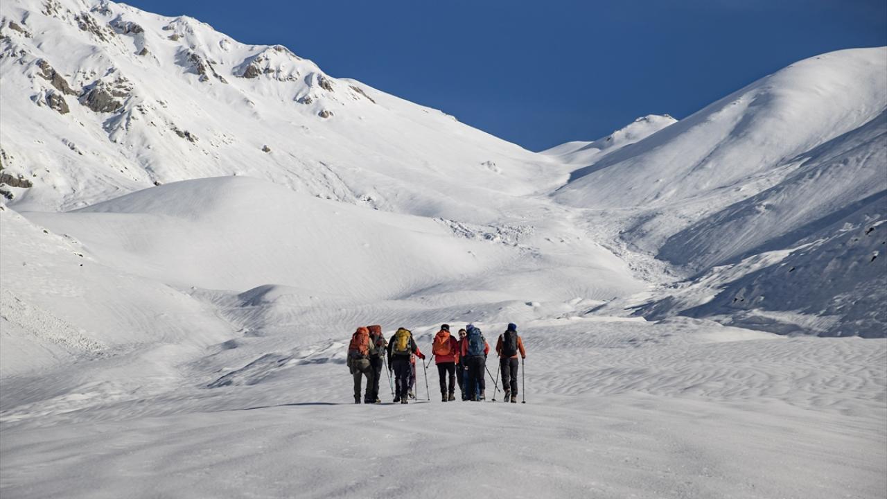"Zirvedeyken bütün dağları ayaklarımızın altında hissettik"