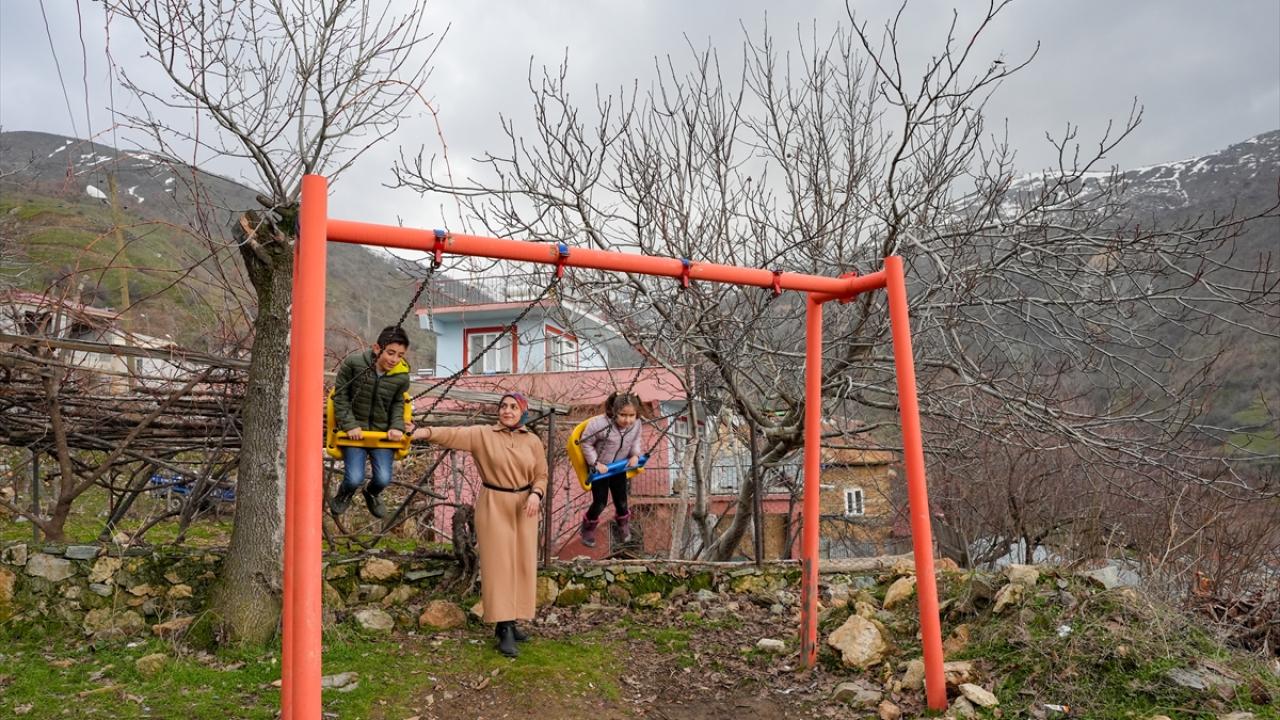 "Köyün gençleri bile kalmak istemezken Havagül öğretmenimiz 3 yıldır burada"
