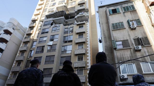 İsrail ordusu, Lübnan'ın başkenti Beyrut'ta bir binaya saldırı düzenledi