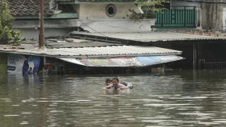 Endonezya'da şiddetli yağışlar sel felaketine yol açtı