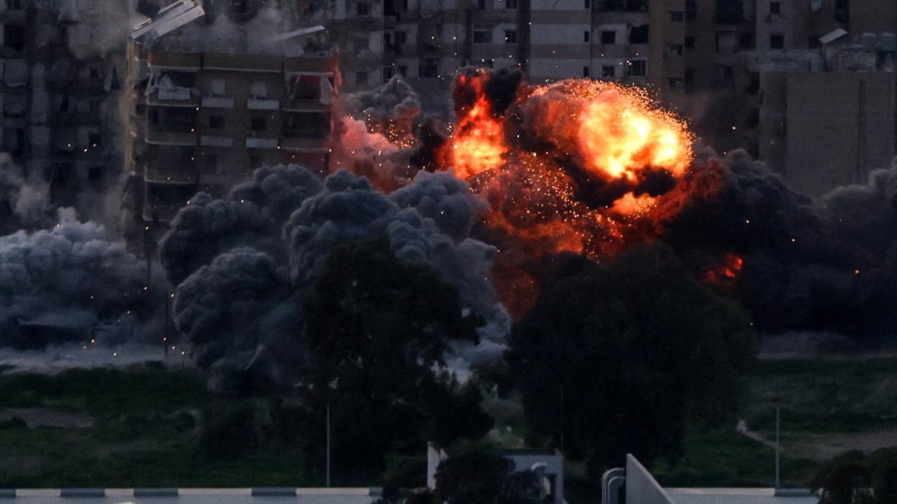 Katil İsrail Lübnan’da 33 kişiyi öldürdü