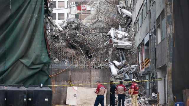 Meksiko’da yıkım sırasında bir bina çöktü, arama kurtarma çalışmaları sürüyor