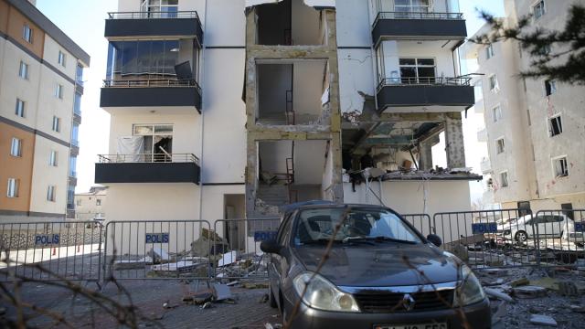 Niğde'de apartmanda doğal gaz patlaması: 16 yaralı