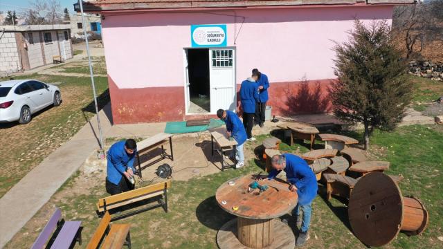 Şanlıurfa'da lise öğrencileri her ay bir kırsal okulu yeniliyor
