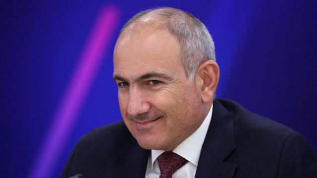 Ermenistan'da hükümetin istifasının ardından Paşinyan, yeniden başbakan olarak atandı haber görseli