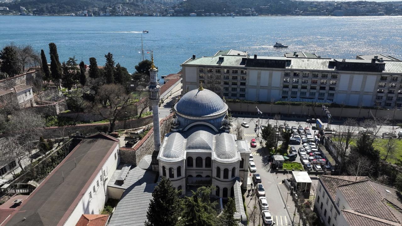 "Caminin harcına Kabe toprağı ilave edilmiştir"