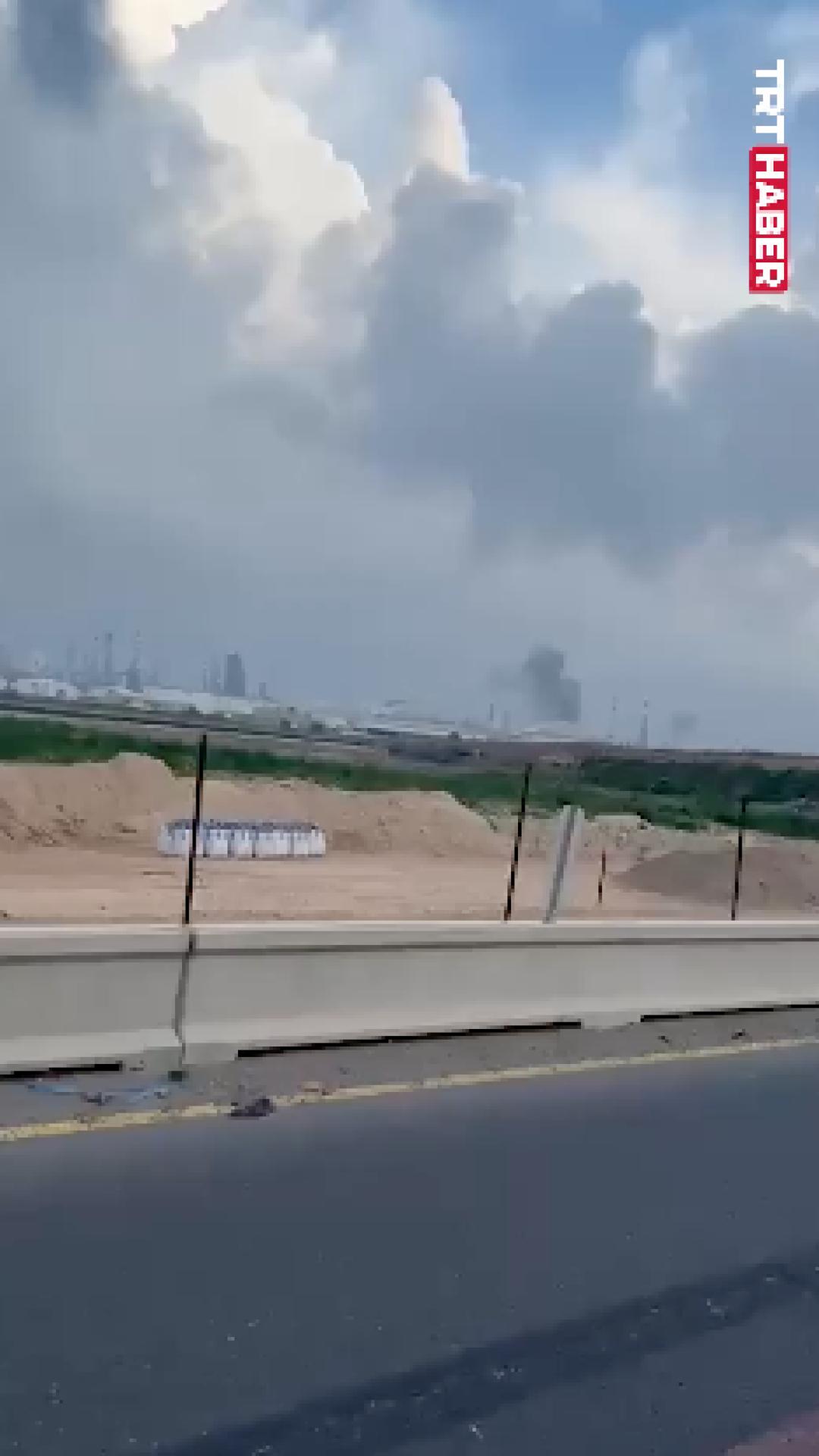 İran, Hayfa'da bir petrol rafinerisini vurdu