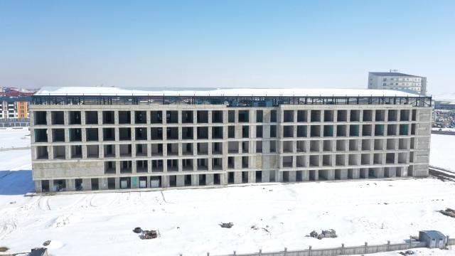 Ağrı'da sismik izolatörlerin kullanıldığı 270 yataklı hastanenin inşası sürüyor