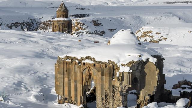 Anadolu'nun giriş kapısı Ani her yıl daha fazla ziyaretçi çekiyor