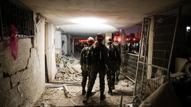 İran'ın Füze Saldırısı Sonrası İsrail'de 84 Yaralı, Netanyahu Zor Bir Gece Geçirdiklerini Açıkladı