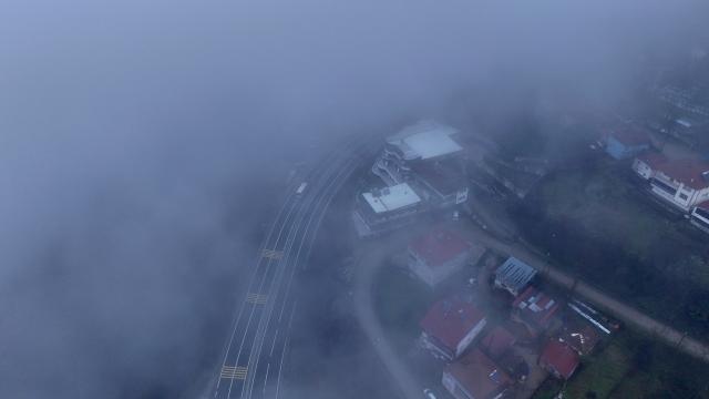 Bolu Dağı'nda sis etkili oldu