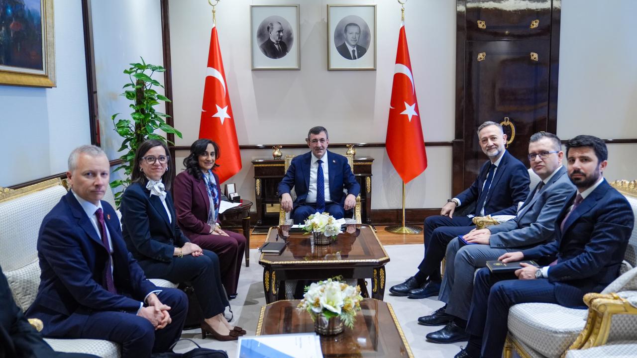 Cumhurbaşkanı Yardımcısı Yılmaz, Kanada Dışişleri Bakanı Anand'ı kabul etti