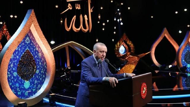 Cumhurbaşkanı Erdoğan, Kur'an-ı Kerim'i Güzel Okuma Yarışması Ödül Töreni'ne katıldı