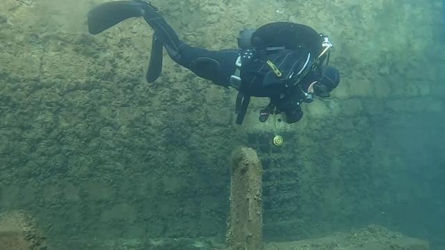 Diyarbakır'da su altındaki yaklaşık 2 bin 400 yıllık tarihi yapılar görüntülendi