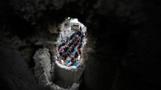 Gazze'de yıkıntılar arasında bayram namazı