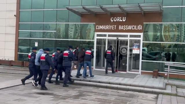 18 ilde yasa dışı bahis ve nitelikli dolandırıcılık ağına operasyon: 118 şüpheli, 5,3 milyar TL işlem tespit edildi