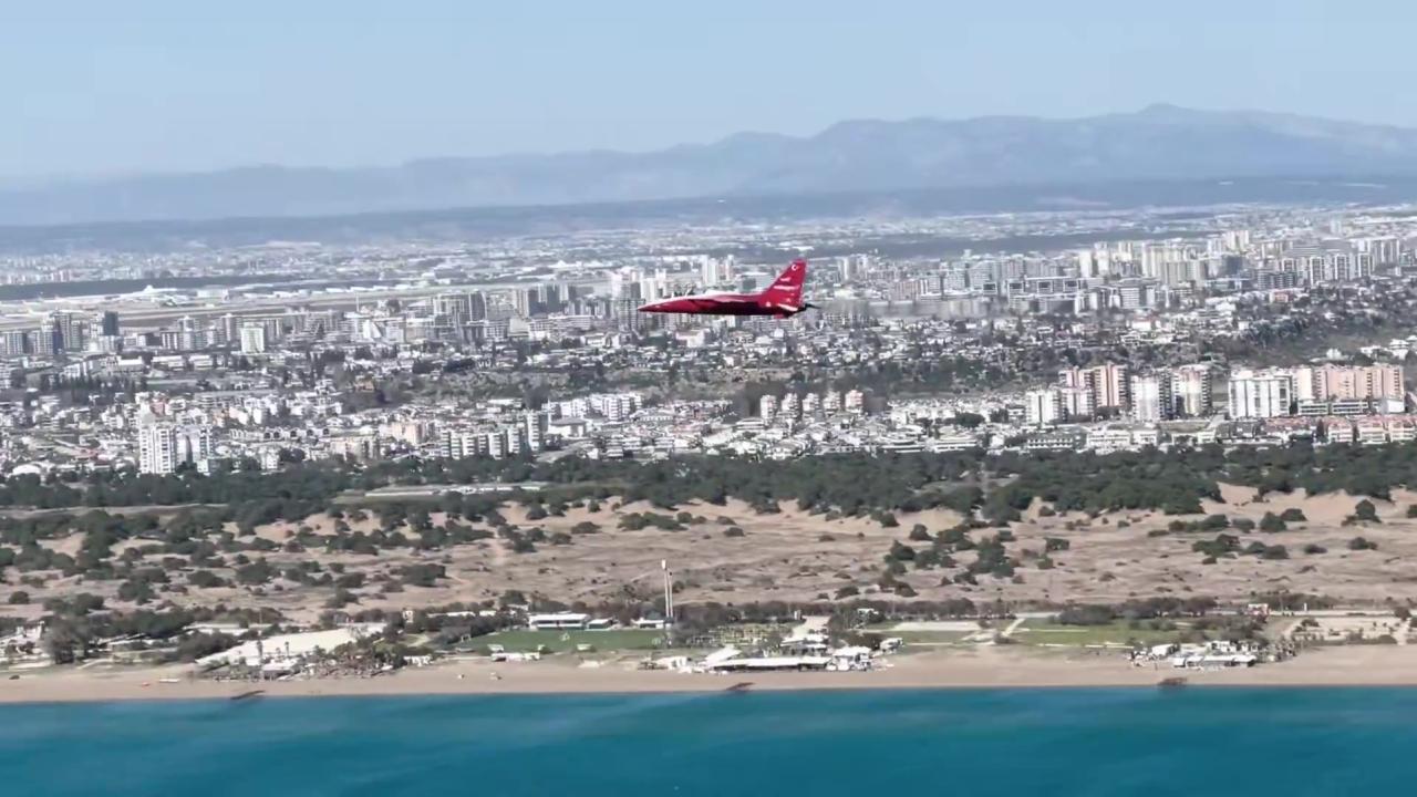 HÜRJET, Akdeniz semalarında sınırları zorladı