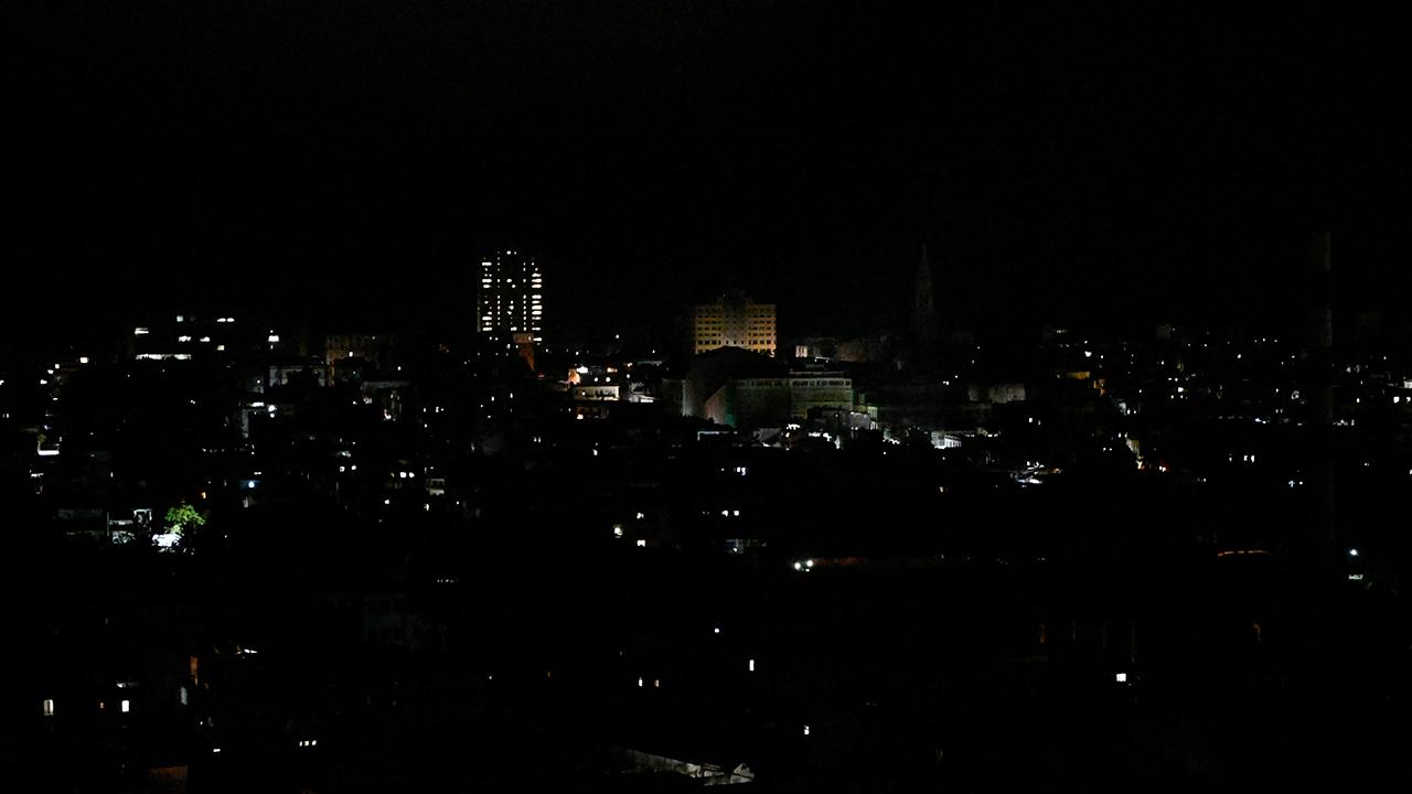 Küba’da ülke geneli tamamen karanlığa gömüldü